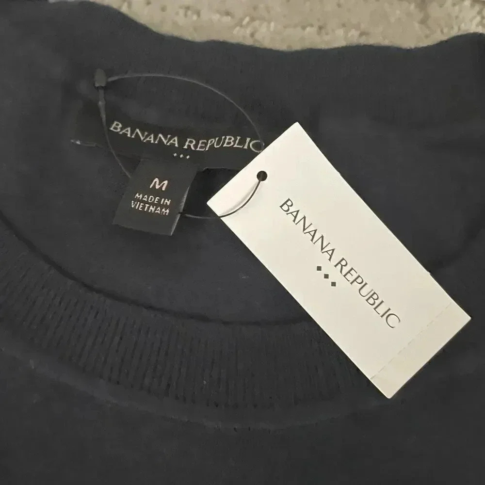 Banana Republic Cute Crew Neck Kitten Cat Tee - Picture 7 of 8